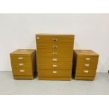 A MODERN WOOD GRAIN FINISH SIX DRAWER CHEST. WIDTH 77cm. HEIGHT 105cm.