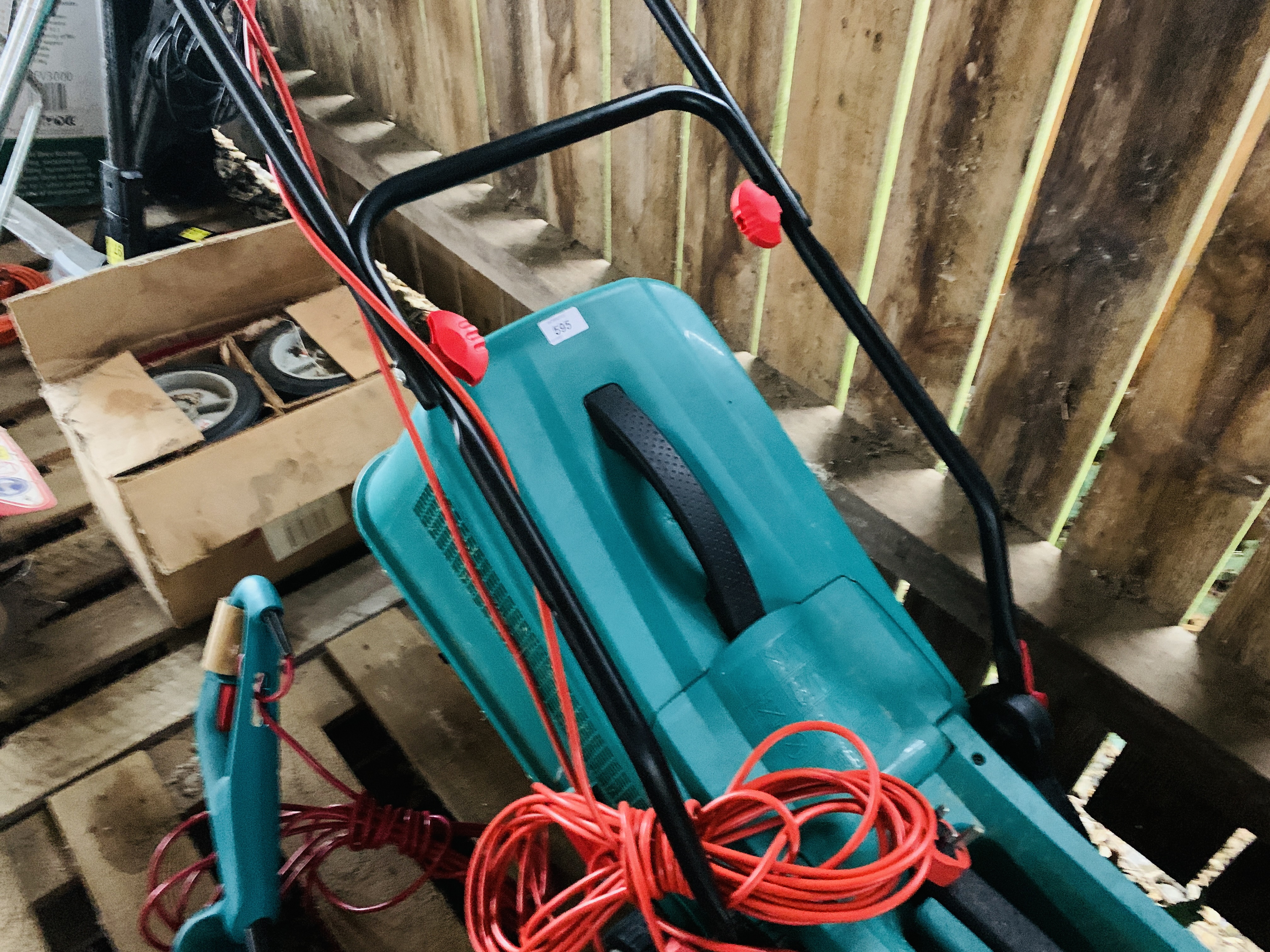 A BOSCH ROTAK 34R ELECTRIC LAWN MOWER AND BOSCH ART 23 SL ELECTRIC STRIMMER - SOLD AS SEEN - Image 4 of 4