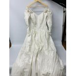 PRONUPTIA DE PARIS WEDDING DRESS & BOX