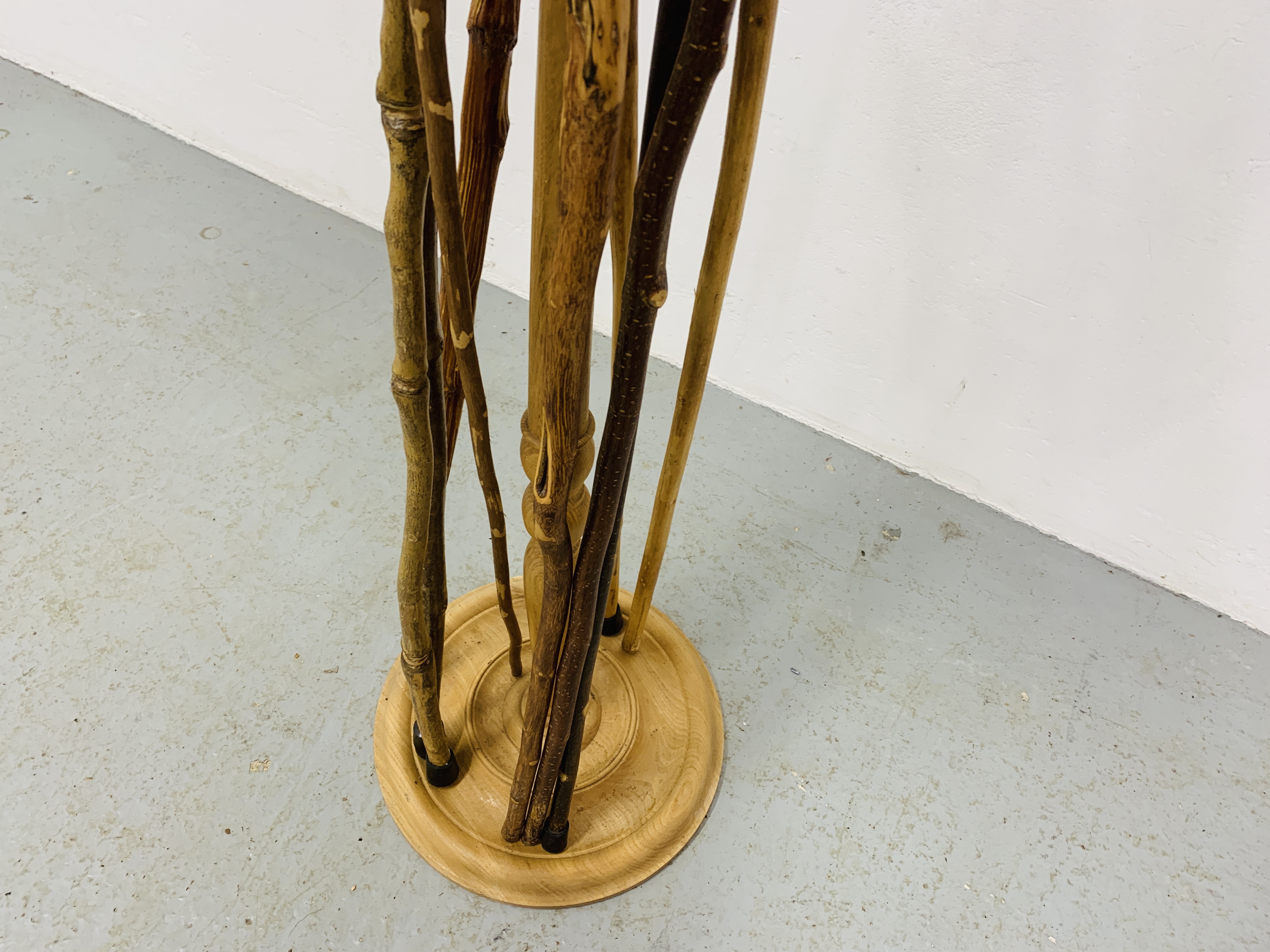 A HAND TURNED STAND CONTAINING A COLLECTION OF WALKING STICKS - Image 7 of 9