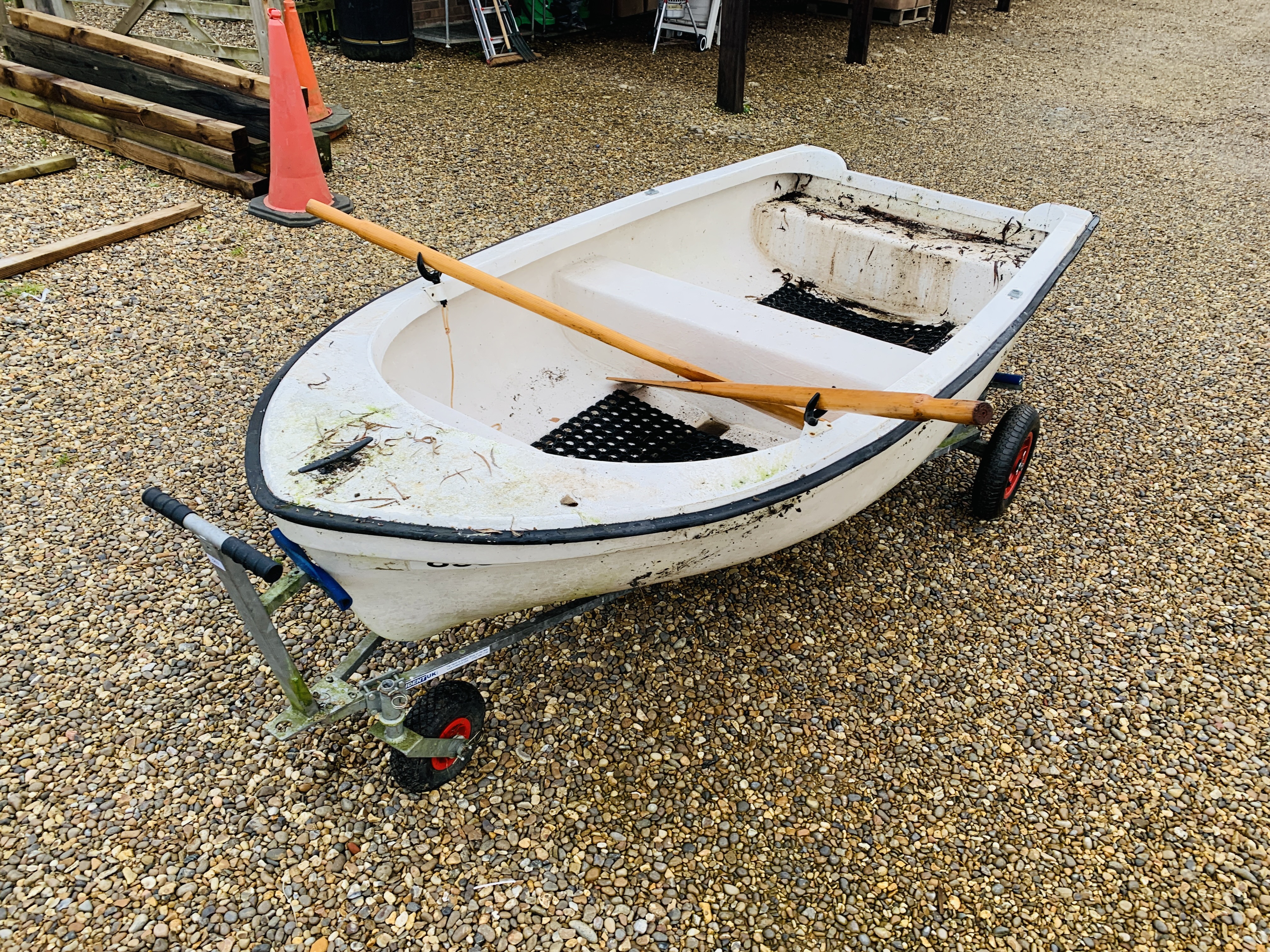 A 10FT FIBREGLASS ROWING DINGHY ON LAUNCHING TRAILER WITH OARS, - Image 2 of 12