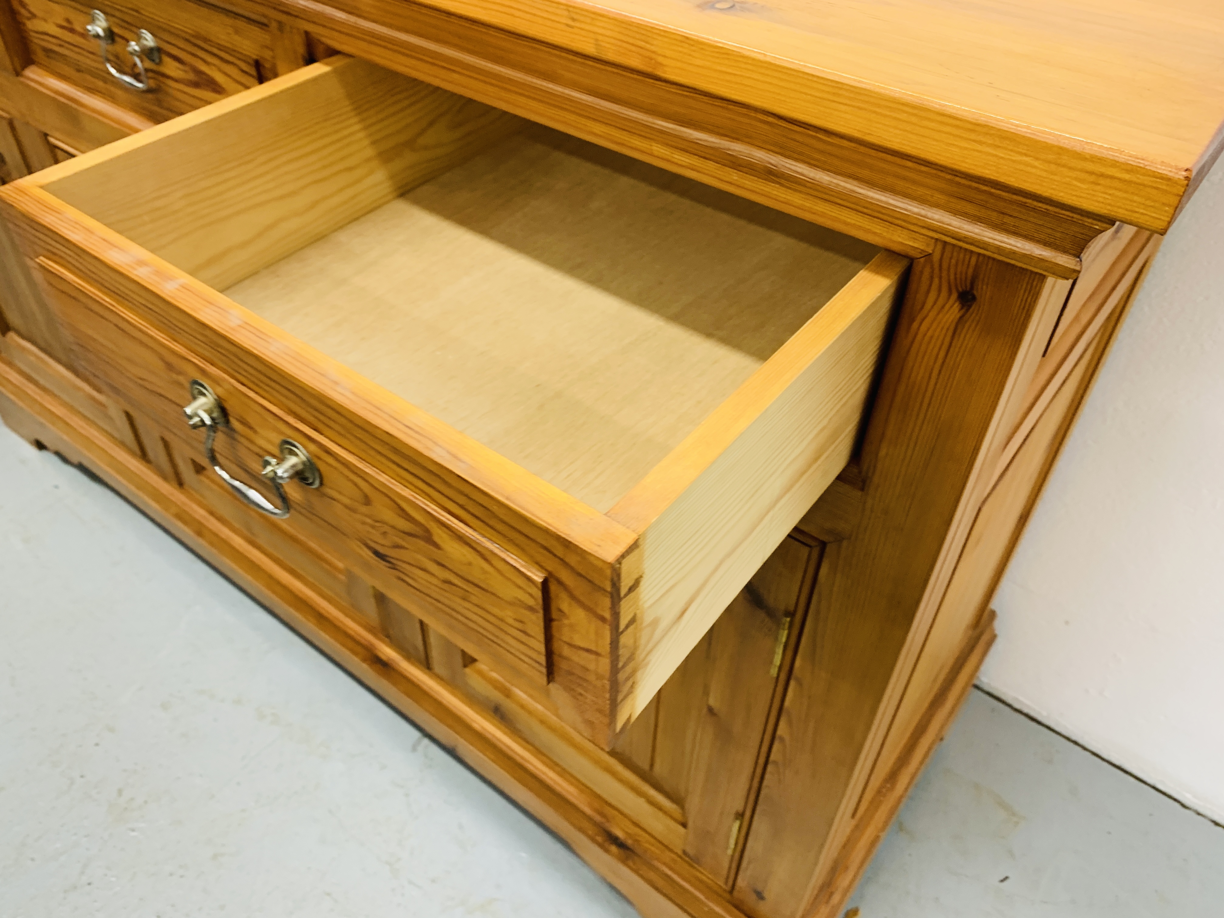 A SOLID PINE THREE DRAWER DRESSER BASE - LENGTH 147cm. HEIGHT 91cm. - Image 2 of 10