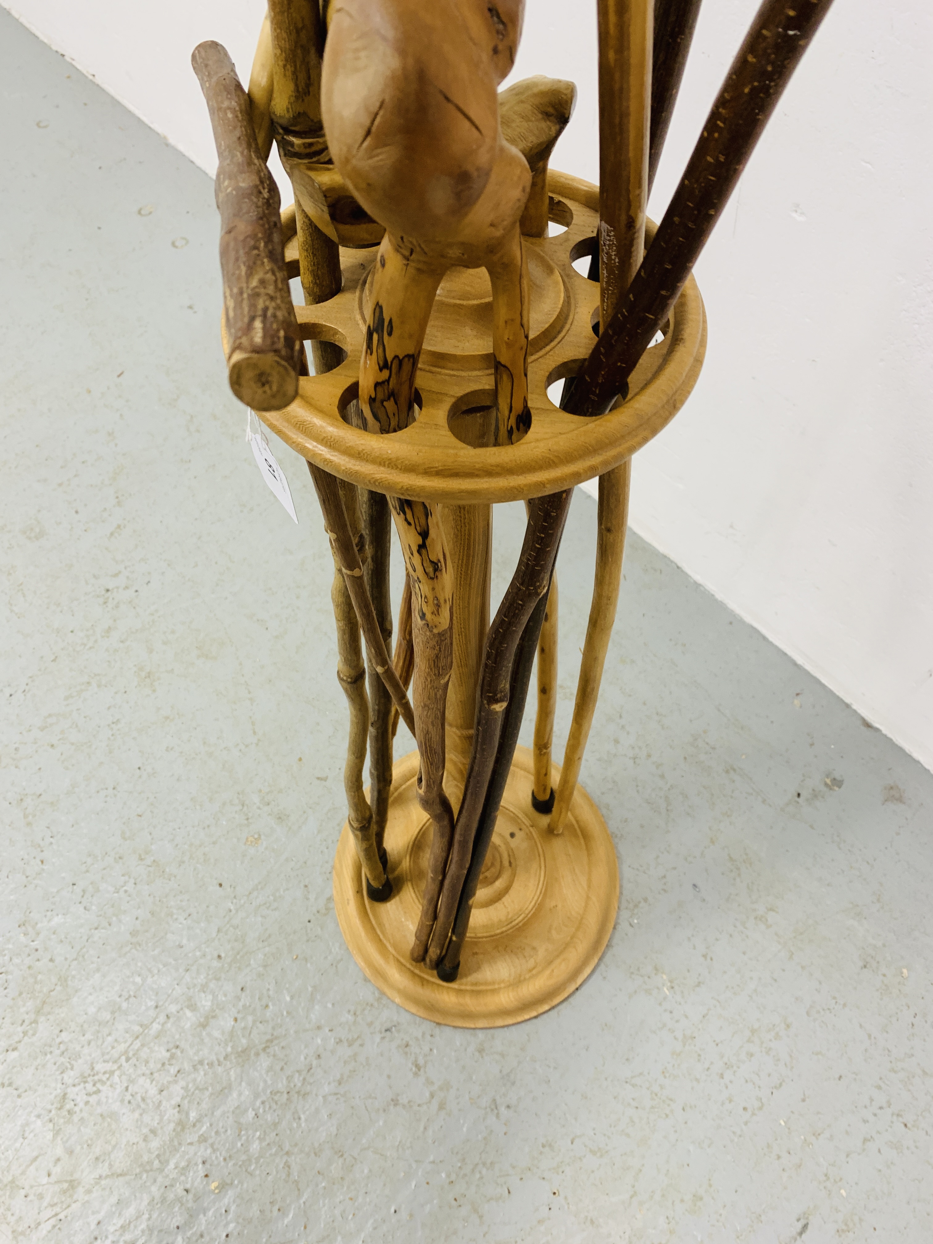 A HAND TURNED STAND CONTAINING A COLLECTION OF WALKING STICKS - Image 8 of 9