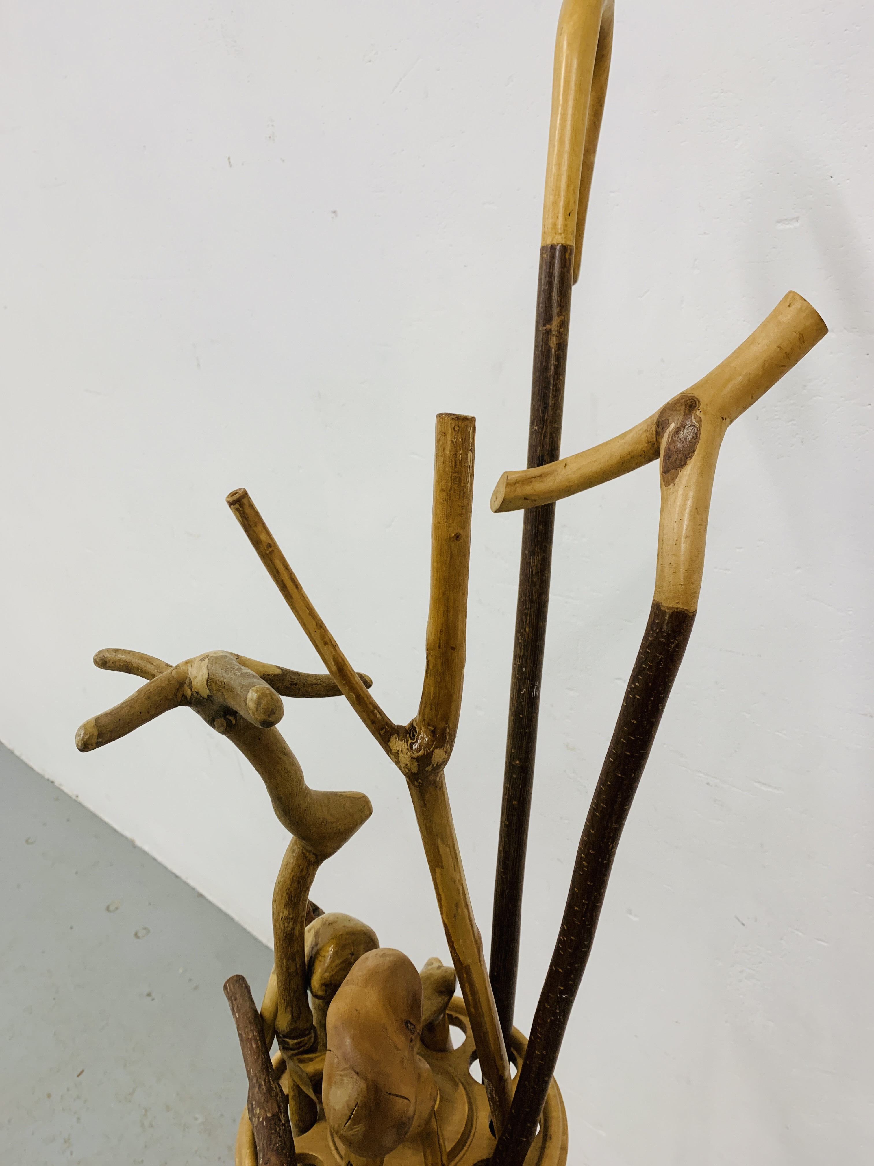 A HAND TURNED STAND CONTAINING A COLLECTION OF WALKING STICKS - Image 6 of 9