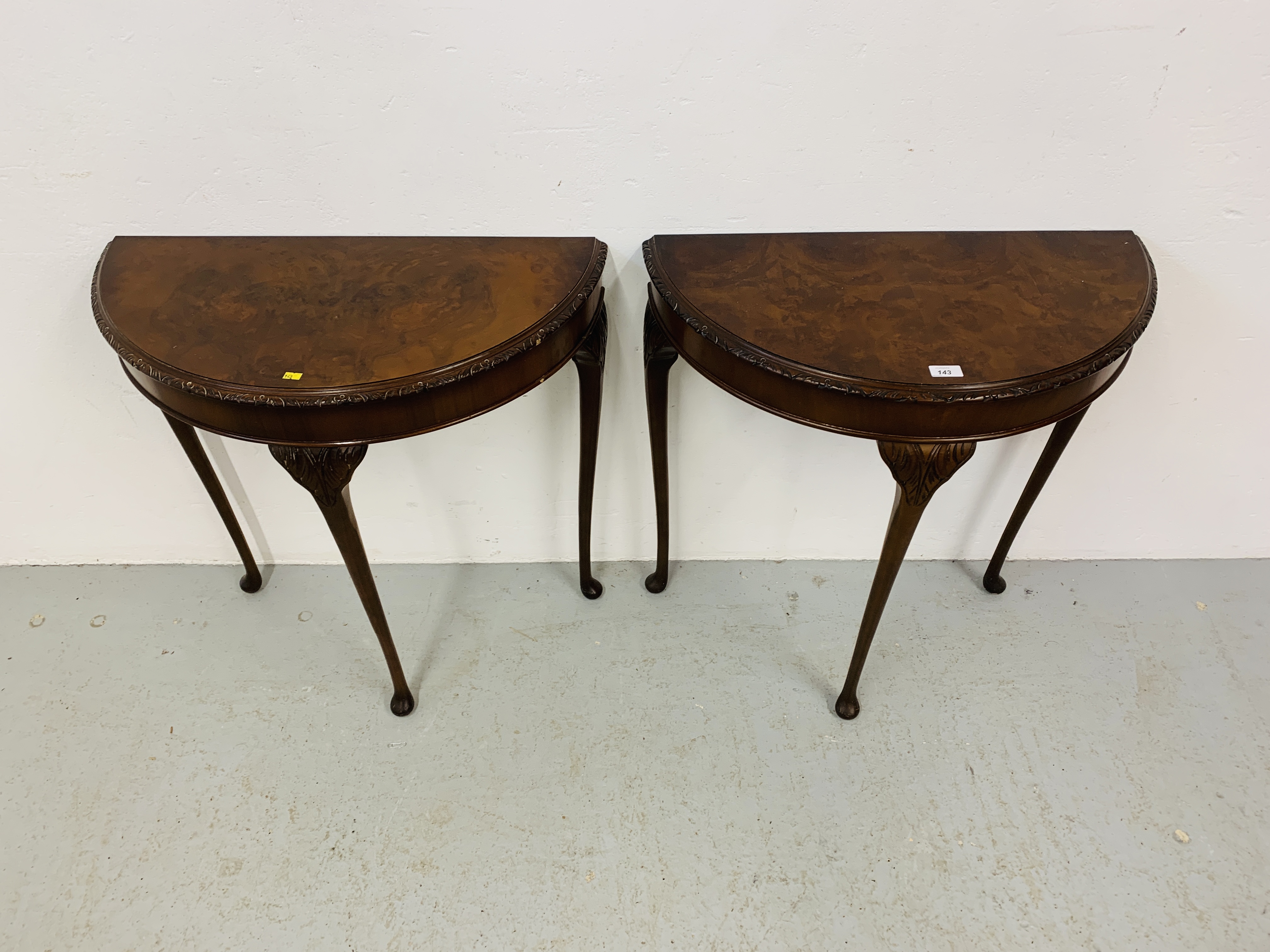 A PAIR OF REPRODUCTION WALNUT FINISH DEMI LUNE SIDE TABLES (EACH WIDTH 74cm) - Image 6 of 6