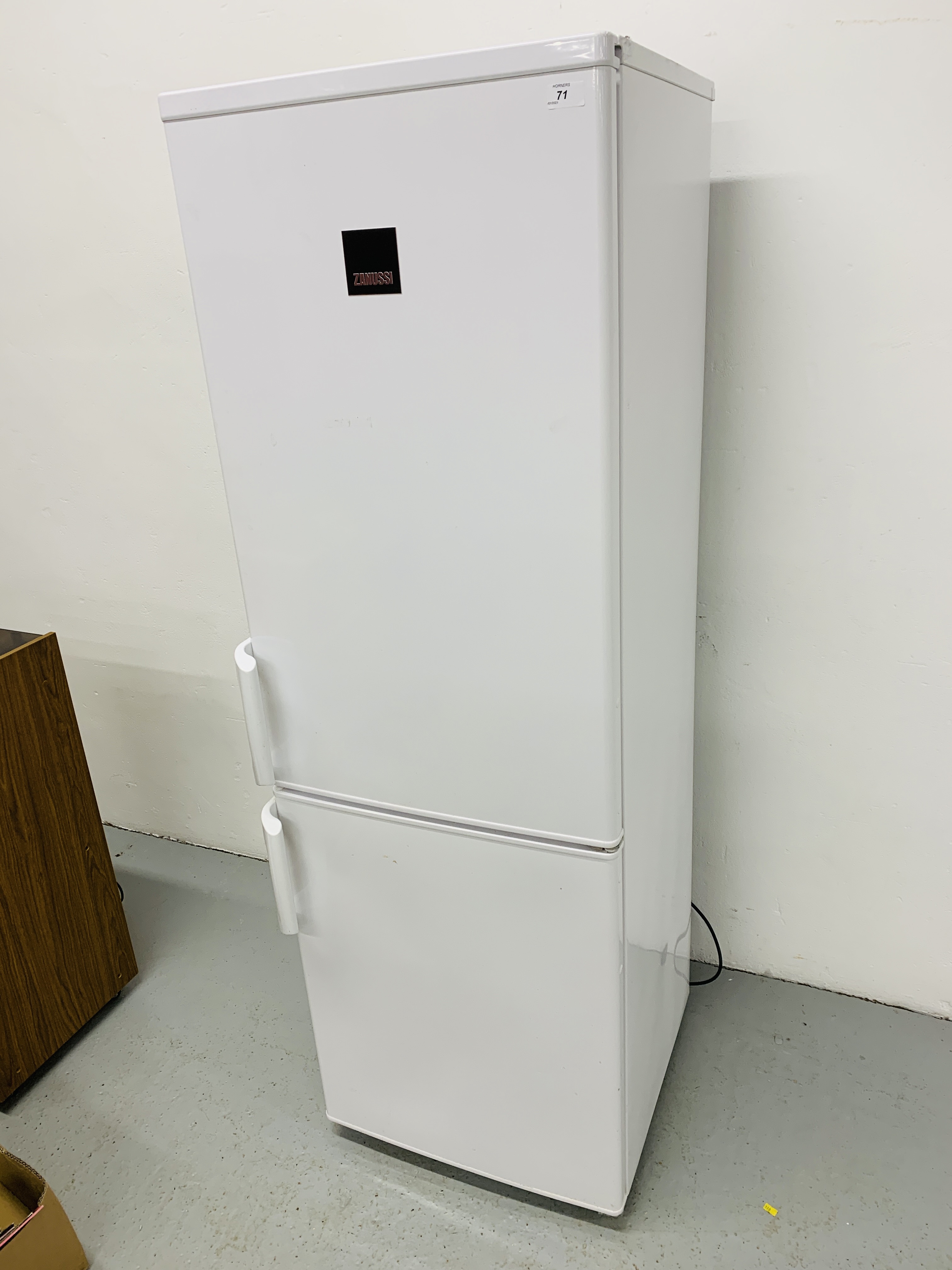 ZANUSSI FRIDGE FREEZER - SOLD AS SEEN - Image 2 of 5