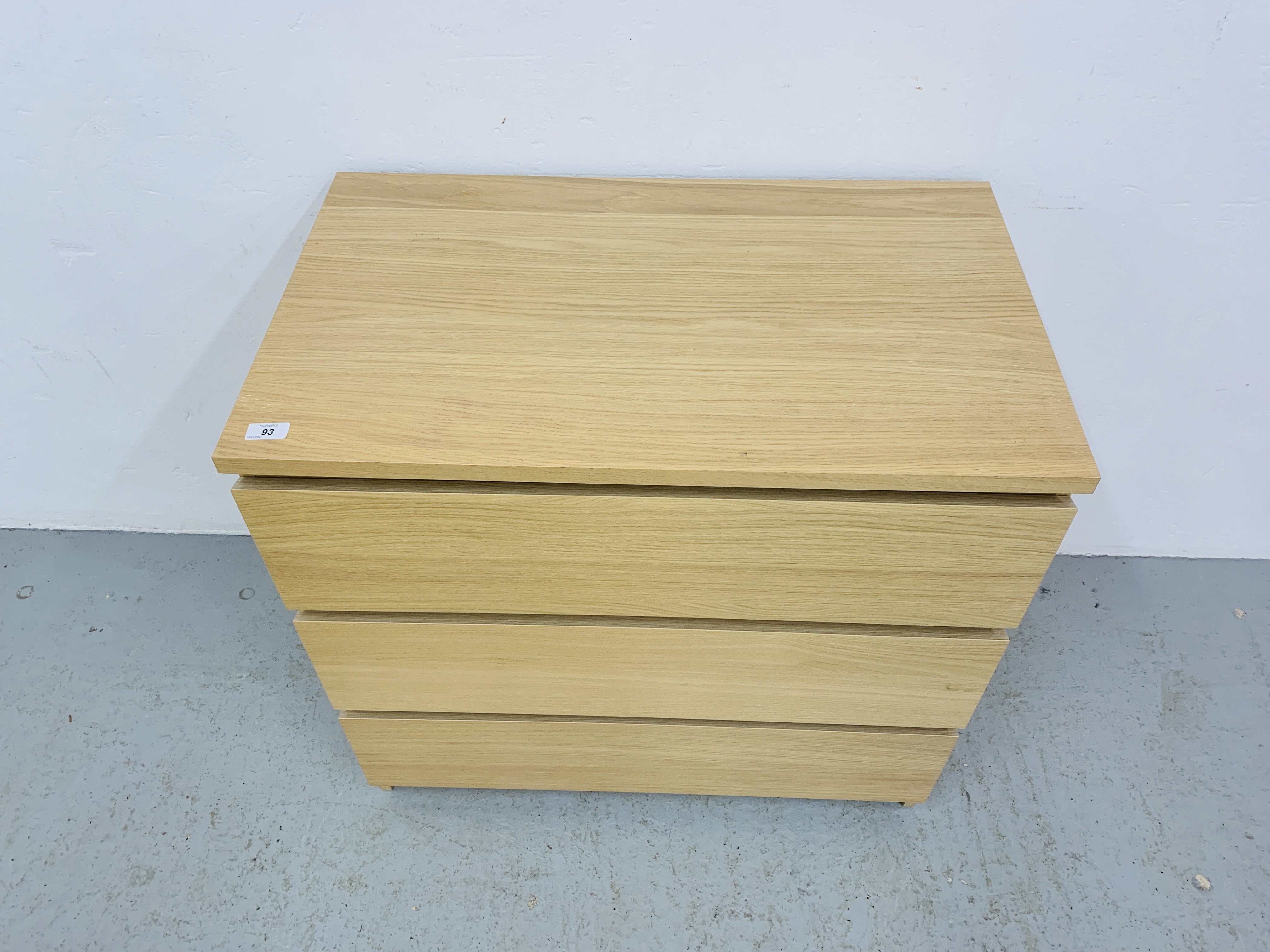 A MODERN LIGHT OAK FINISH THREE DRAWER CHEST - WIDTH 81cm. HEIGHT 78cm. - Image 4 of 4