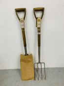 AN AS NEW SET OF JOSEPH BENTLEY DIGGING SPADE AND FORK