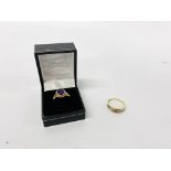 19CT GOLD RING SET WITH FOUR OPALS (TWO STONES A/F AND A 9CT GOLD RING SET WITH PURPLE STONE