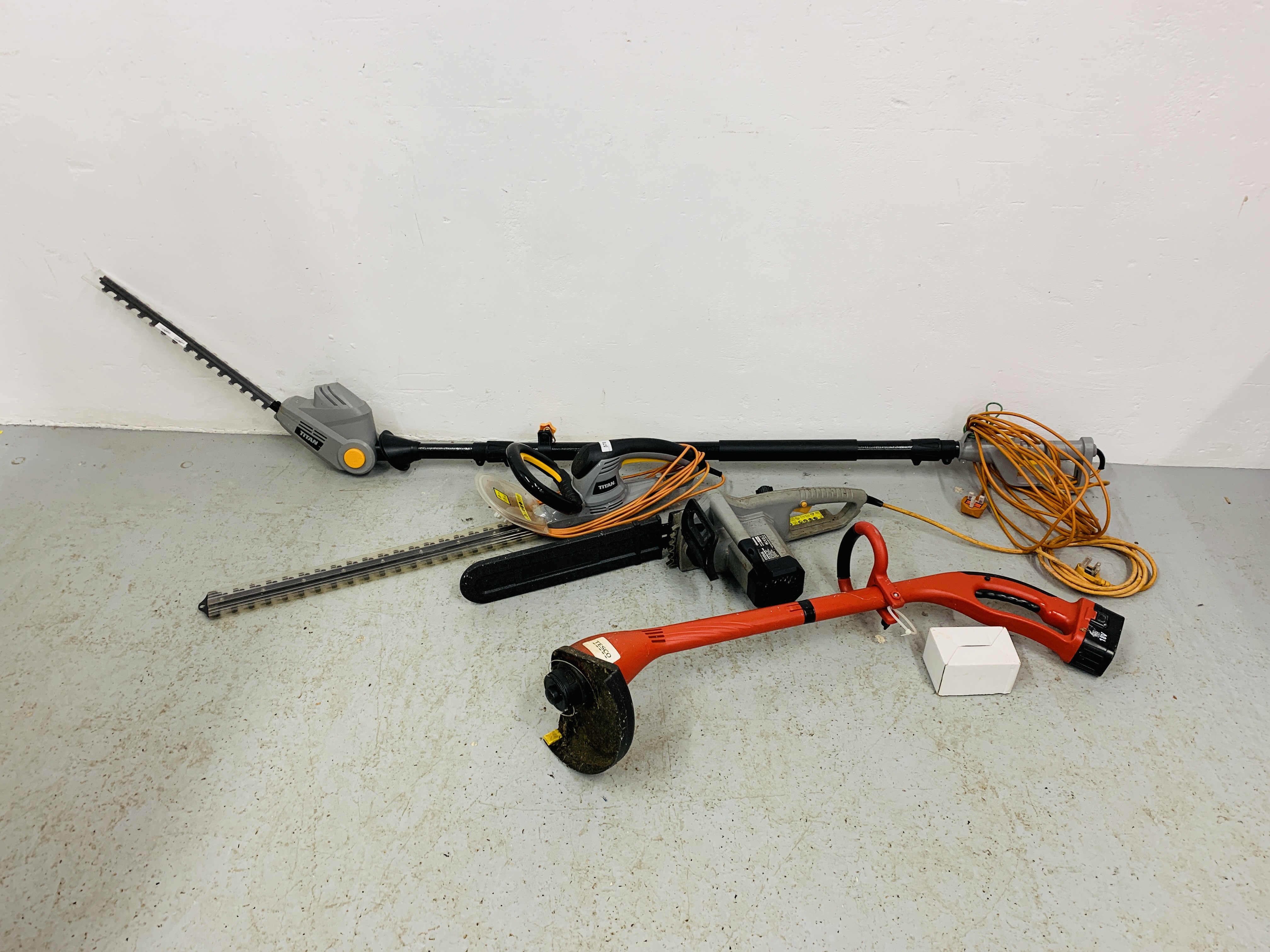 THREE TITAN GARDENING ELECTRIC POWER TOOLS TO INCLUDE CHAINSAW TTB 355 CHN,
