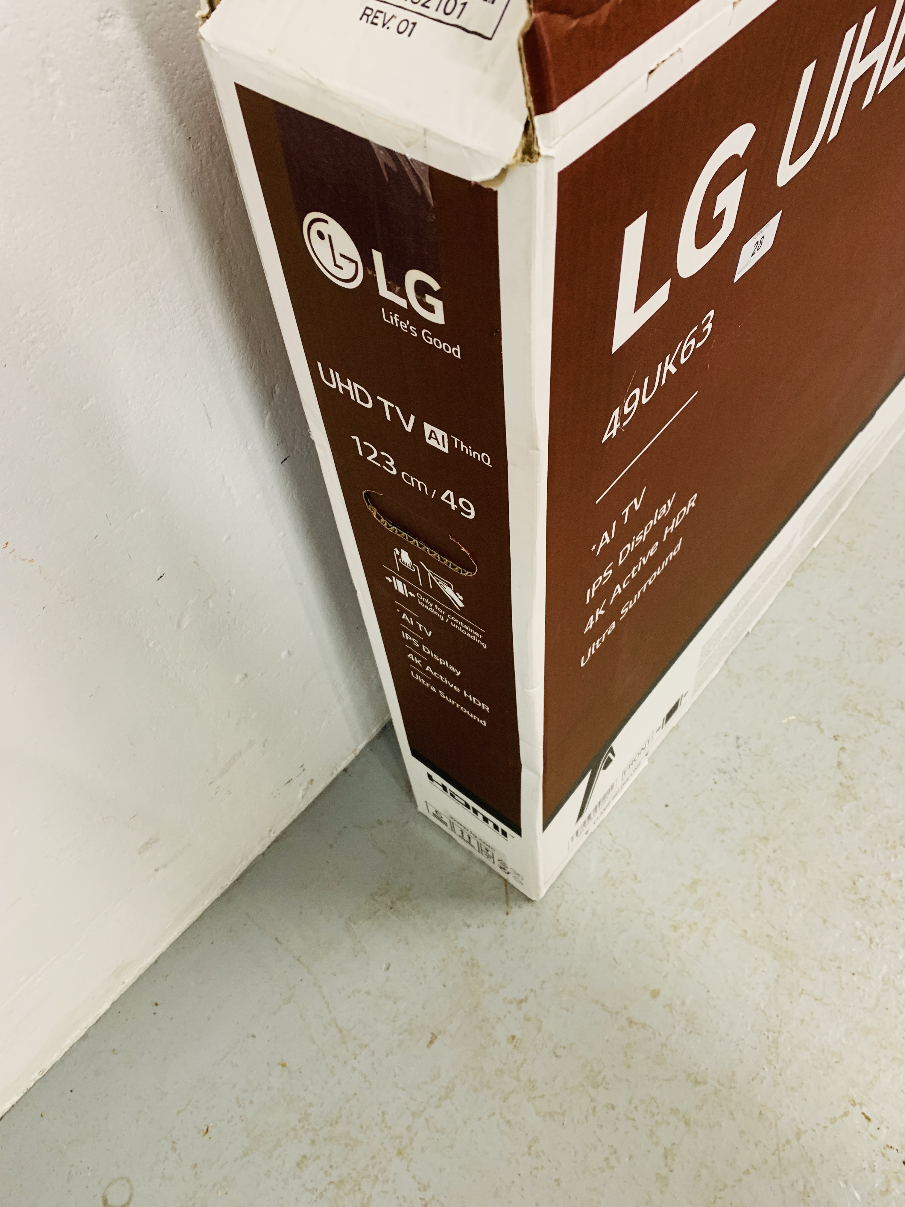 A LG VHD 49" A1 THIN Q TELEVISION MODEL 49VK63 WITH BOX AND INSTRUCTIONS - SOLD AS SEEN - Image 6 of 7