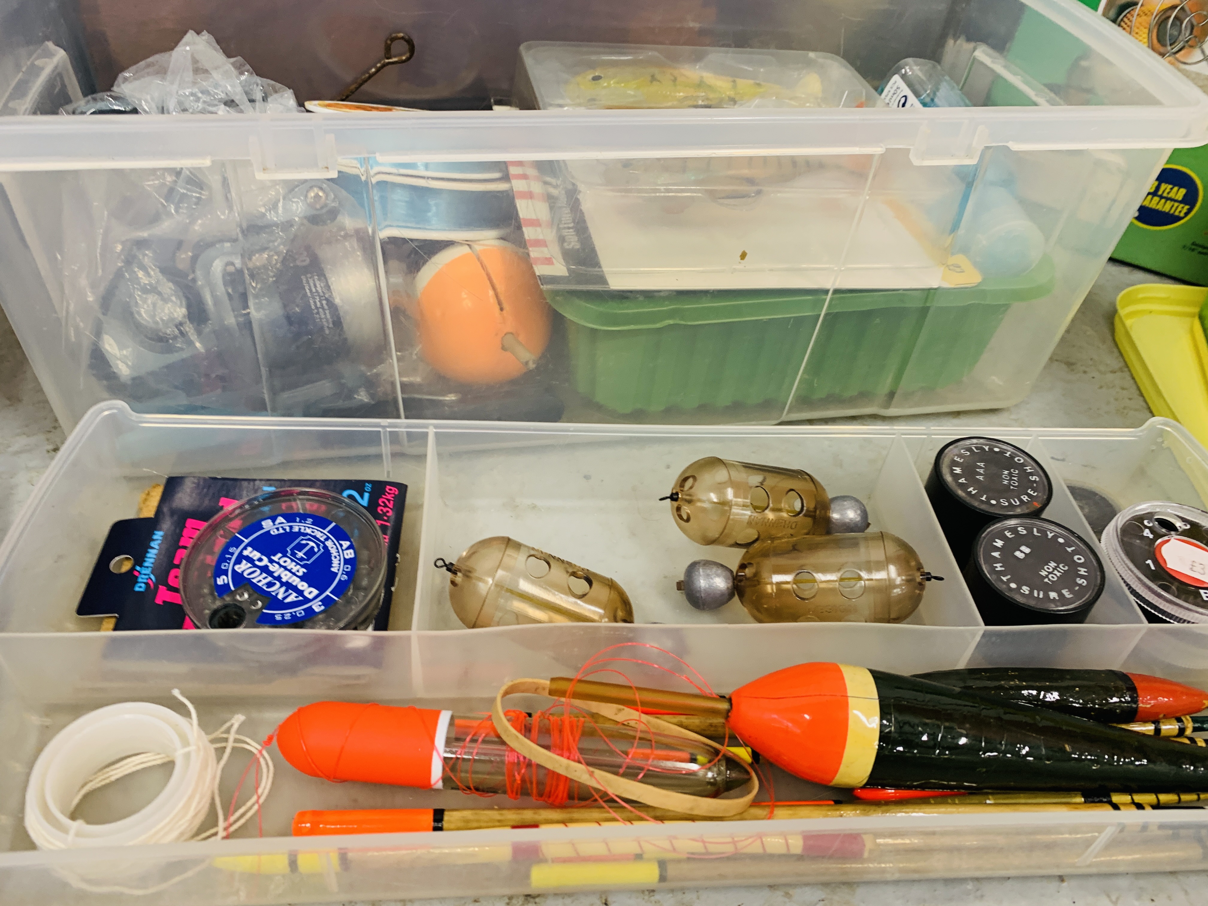 2 BOXES CONTAINING A COLLECTION OF MIXED FISHING ACCESSORIES TO INCLUDE JARVIS WALKER 2. - Image 12 of 12