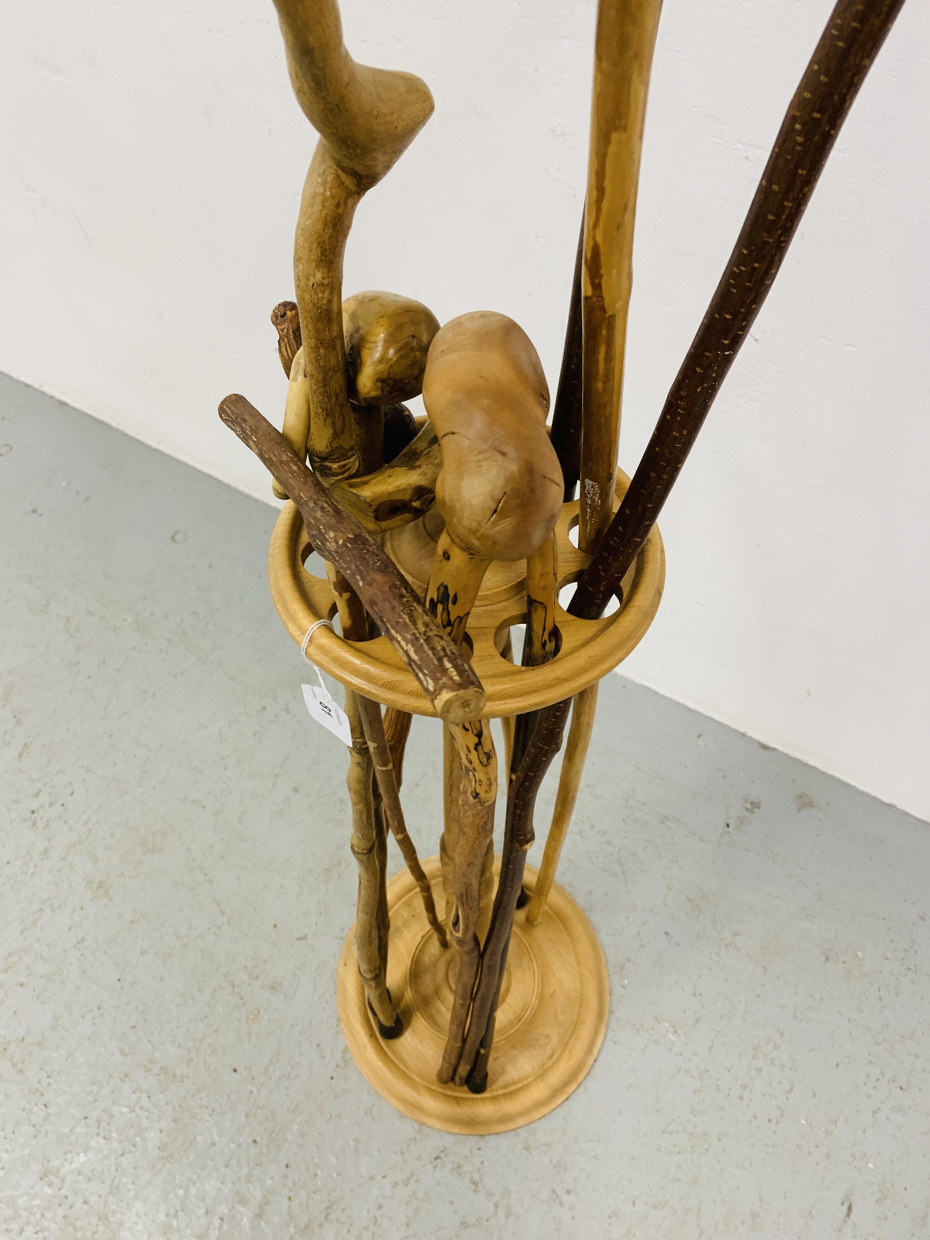 A HAND TURNED STAND CONTAINING A COLLECTION OF WALKING STICKS - Image 9 of 9