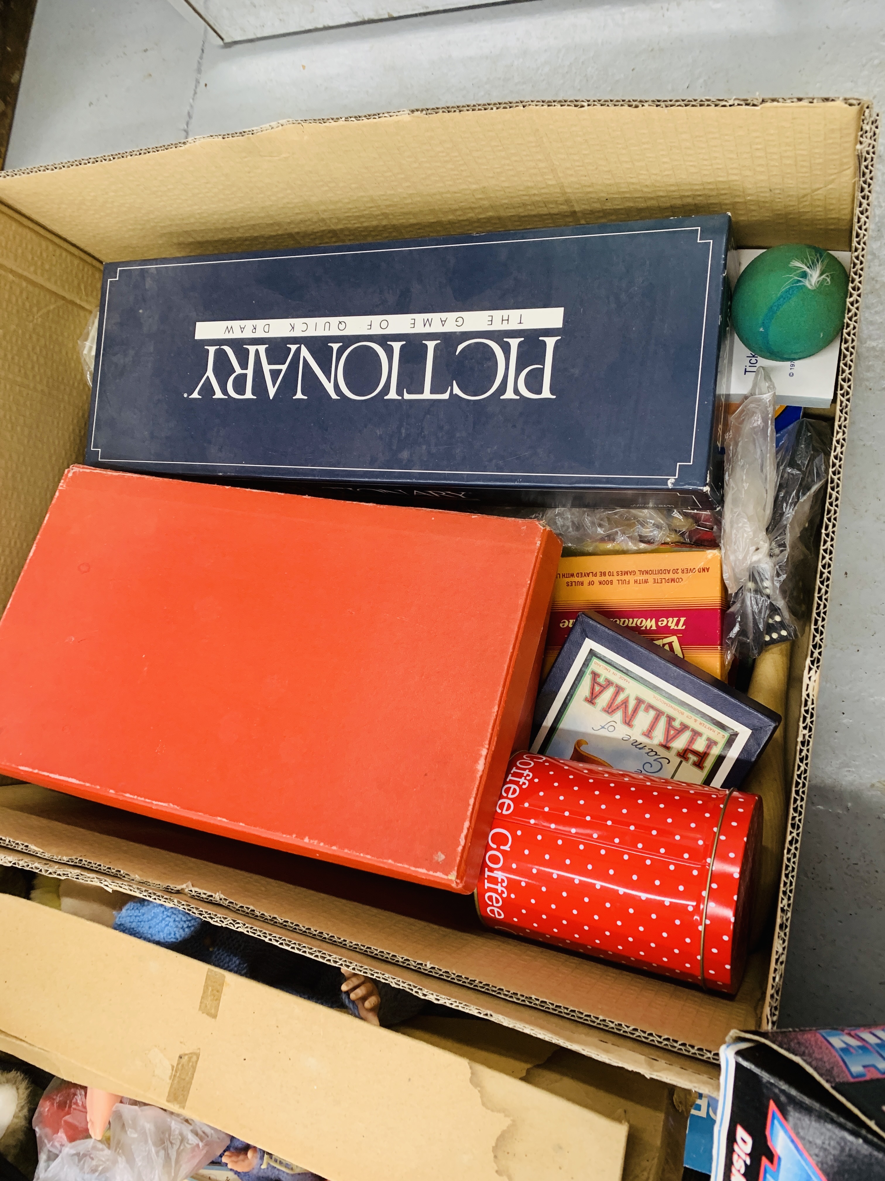 3 BOXES CONTAINING A COLLECTION OF VARIOUS TOYS, GAMES & VINTAGE DOLLS AND SOFT TOYS, - Image 12 of 17