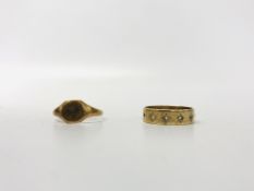 A 9CT GOLD STONE SET WEDDING BAND AND A 9CT GOLD SIGNET RING