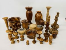 AN EXTENSIVE GROUP OF TREEN ITEMS TO INCLUDE HAND TURNED YEW WOOD VASES,