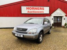 V6 VOG LEXUS RX300 SE AUTO ESTATE 2995CC. FIRST REGISTERED 19/07/2001. MOT EXPIRY 30/07/2021.