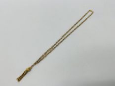 A 9CT GOLD BATTON AND LINK NECKLACE WITH TASSELLED PENDANT LENGTH 22 INCH