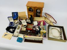 A GROUP OF ASSORTED COSTUME JEWELLERY TO INCLUDE. SILVER BANGLES, WATCHES INCLUDE.