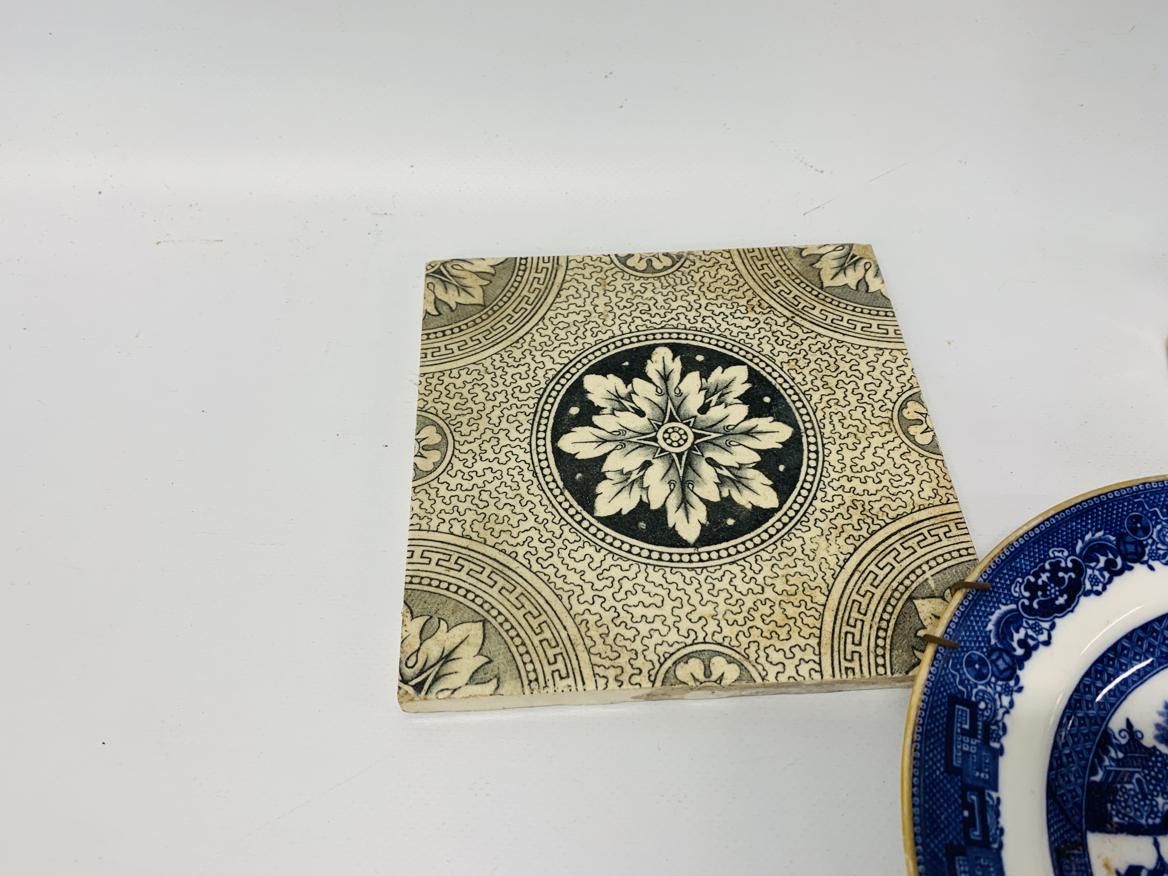 MASONS IRONSTONE MEAT DISH DIAMETER 52cm, FOUR VINTAGE PATTERNED TILES, TWO ORIENTAL VASES, - Image 29 of 29