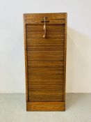 AN EARLY C20TH OAK NINE DRAWER FILING SYSTEM WITH TAMBOUR FRONT. W 45cm. H 108cm. D 36.5cm.