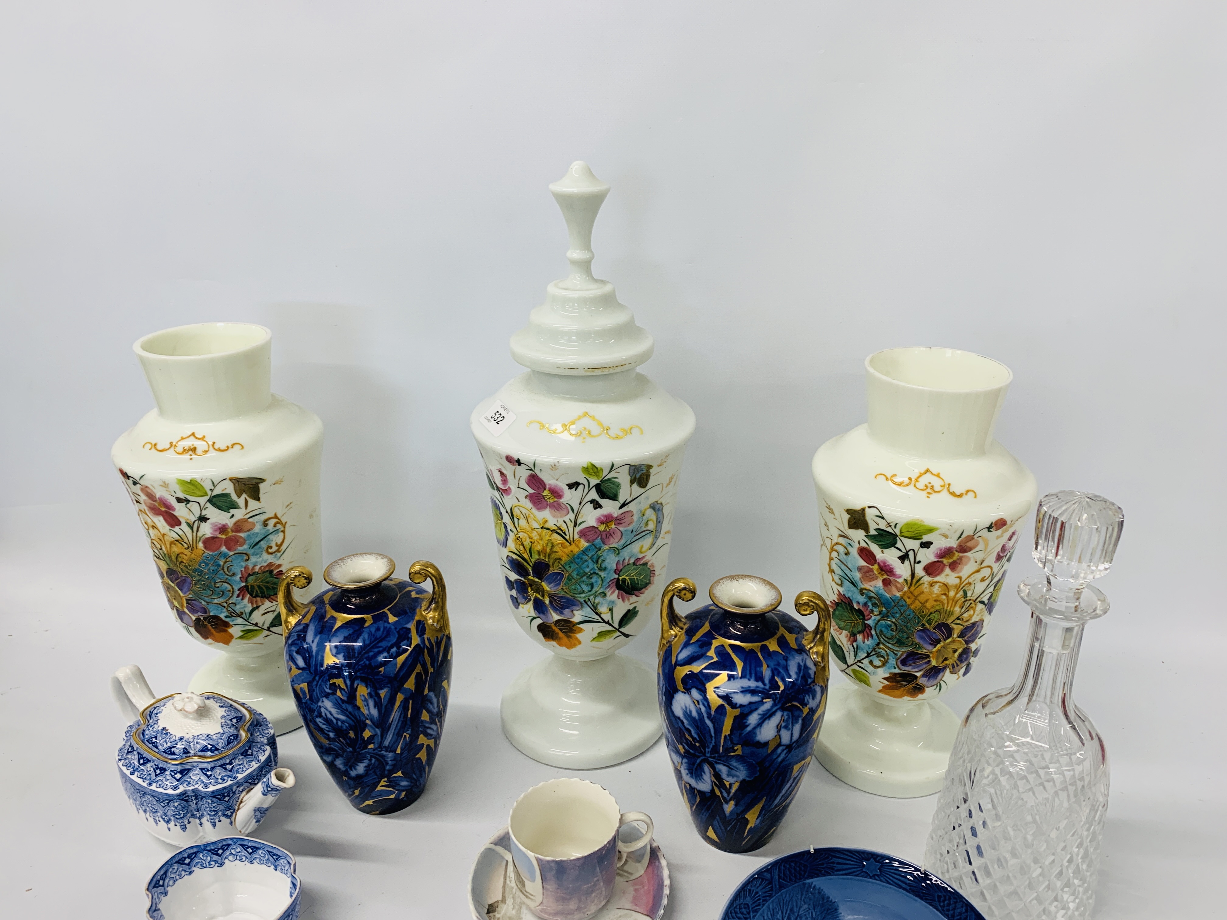 AN OPAQUE GLASS LIDDED VASE AND MATCHING PAIR OF VASES WITH HAND PAINTED FLORAL DECORATION, - Image 13 of 15