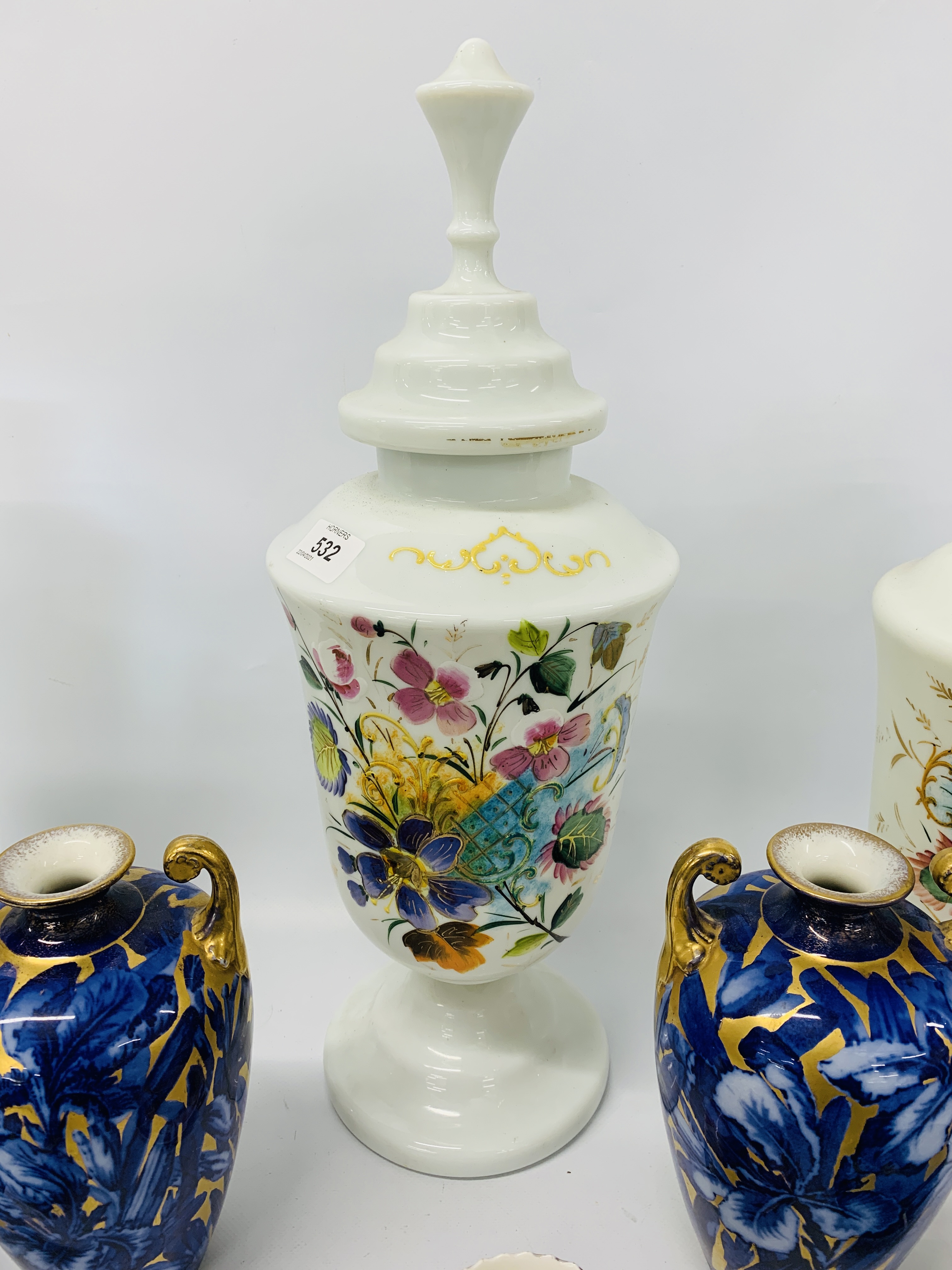 AN OPAQUE GLASS LIDDED VASE AND MATCHING PAIR OF VASES WITH HAND PAINTED FLORAL DECORATION, - Image 11 of 15