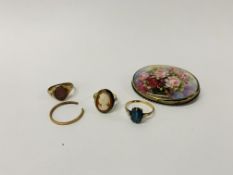 A 9CT GOLD RING SET WITH PINK STONE, A 9CT GOLD RING SET WITH BLUE STONE,