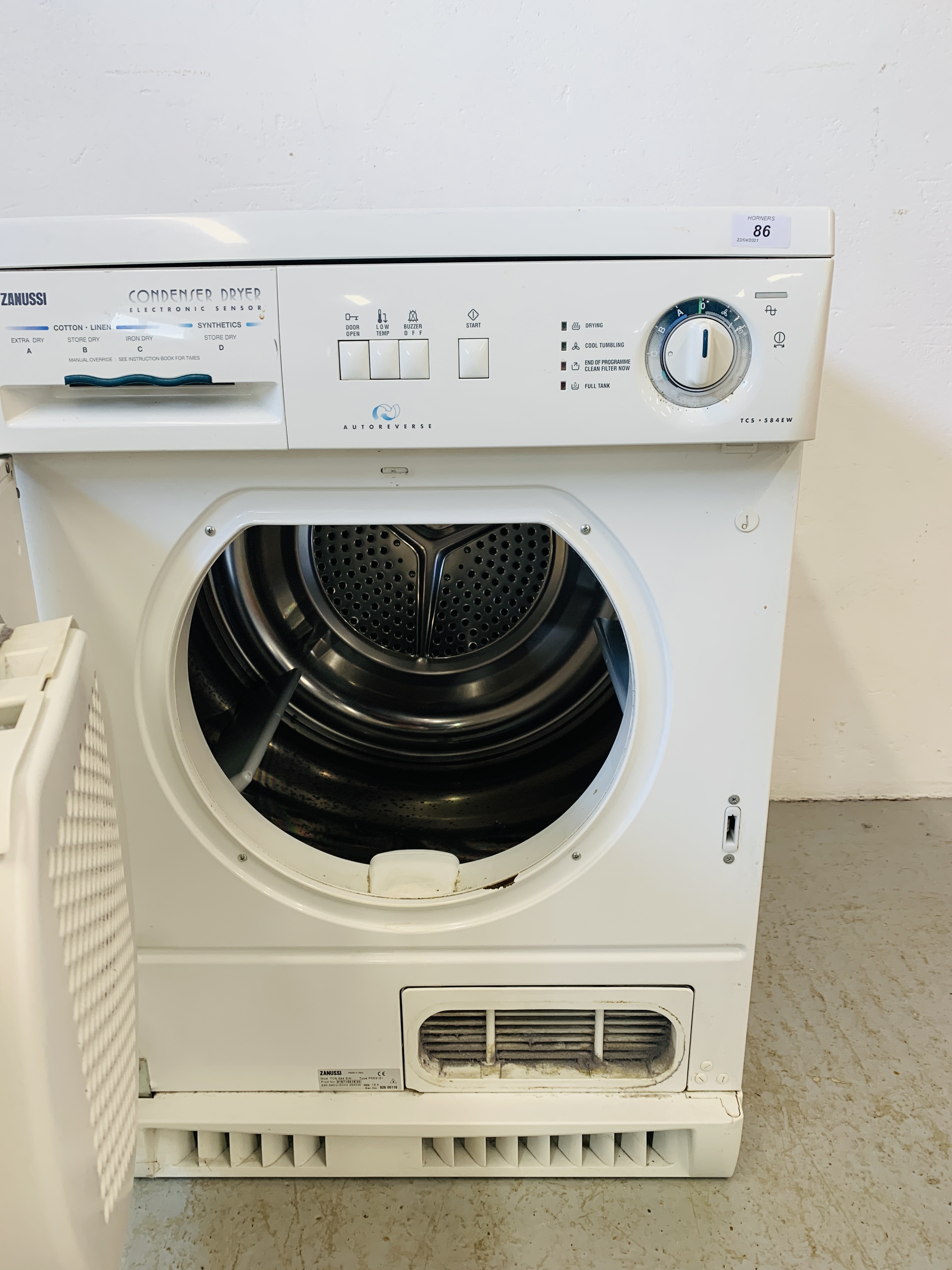 A ZANUSSI CONDENSER TUMBLE DRYER - SOLD AS SEEN - Image 4 of 5