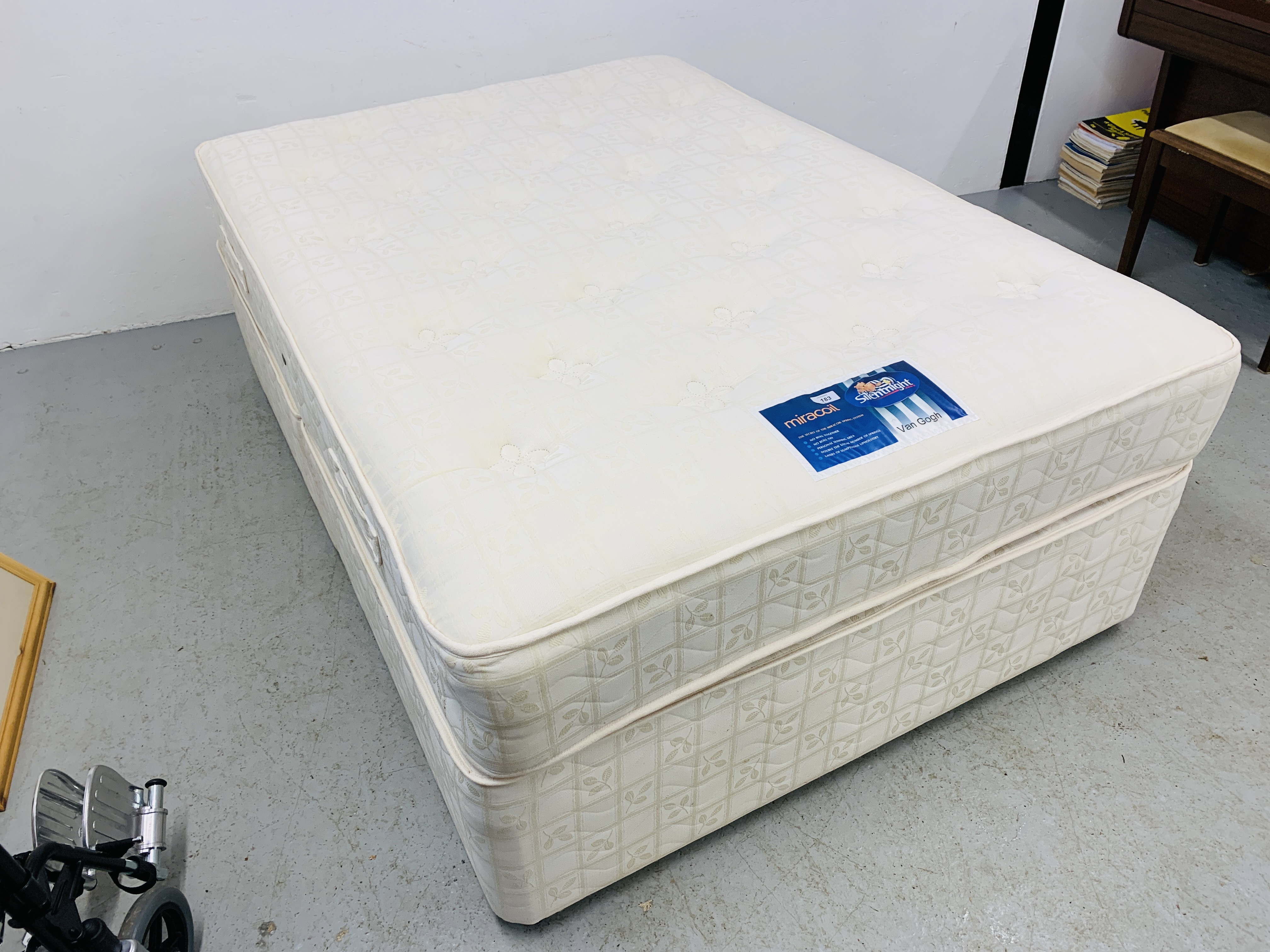 A SILENT NIGHT DOUBLE DIVAN BED WITH MIRACOIL MATTRESS