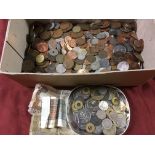 BOX OF MIXED UK AND OVERSEAS COINS, 1994 RAF 50p (20), VARIOUS £2 (6), FEW TOKENS ETC.