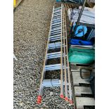 A LYTE DOMESTIC DUTY RATING TRIPLE ALUMINIUM EXTENSION LADDER (CLOSED 3.3m, EXTENDED 8.