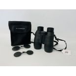 A PAIR OF CLUBMAN 7 X 35 SPORTING BINOCULARS WITH CARRY CASE