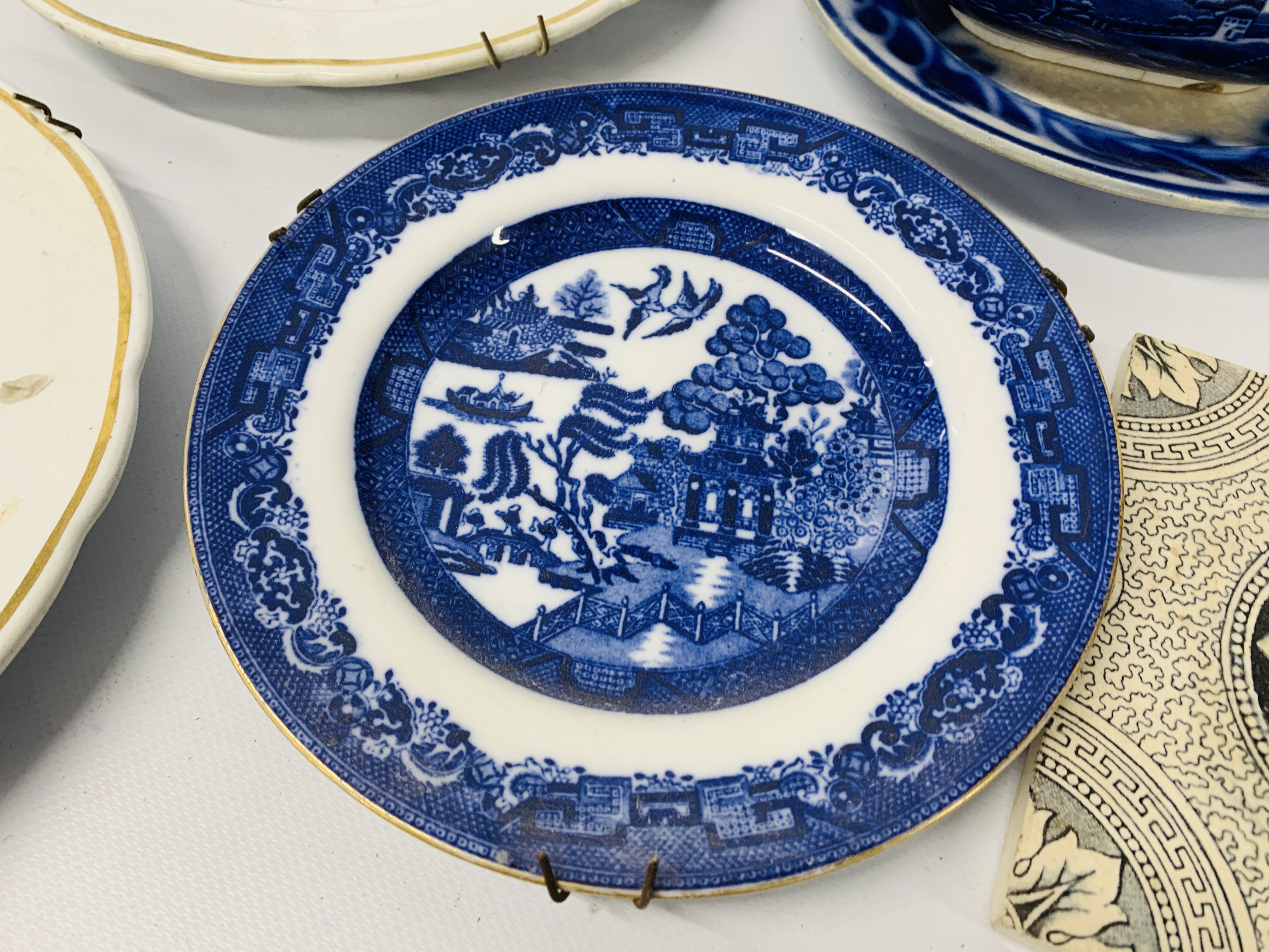 MASONS IRONSTONE MEAT DISH DIAMETER 52cm, FOUR VINTAGE PATTERNED TILES, TWO ORIENTAL VASES, - Image 20 of 29