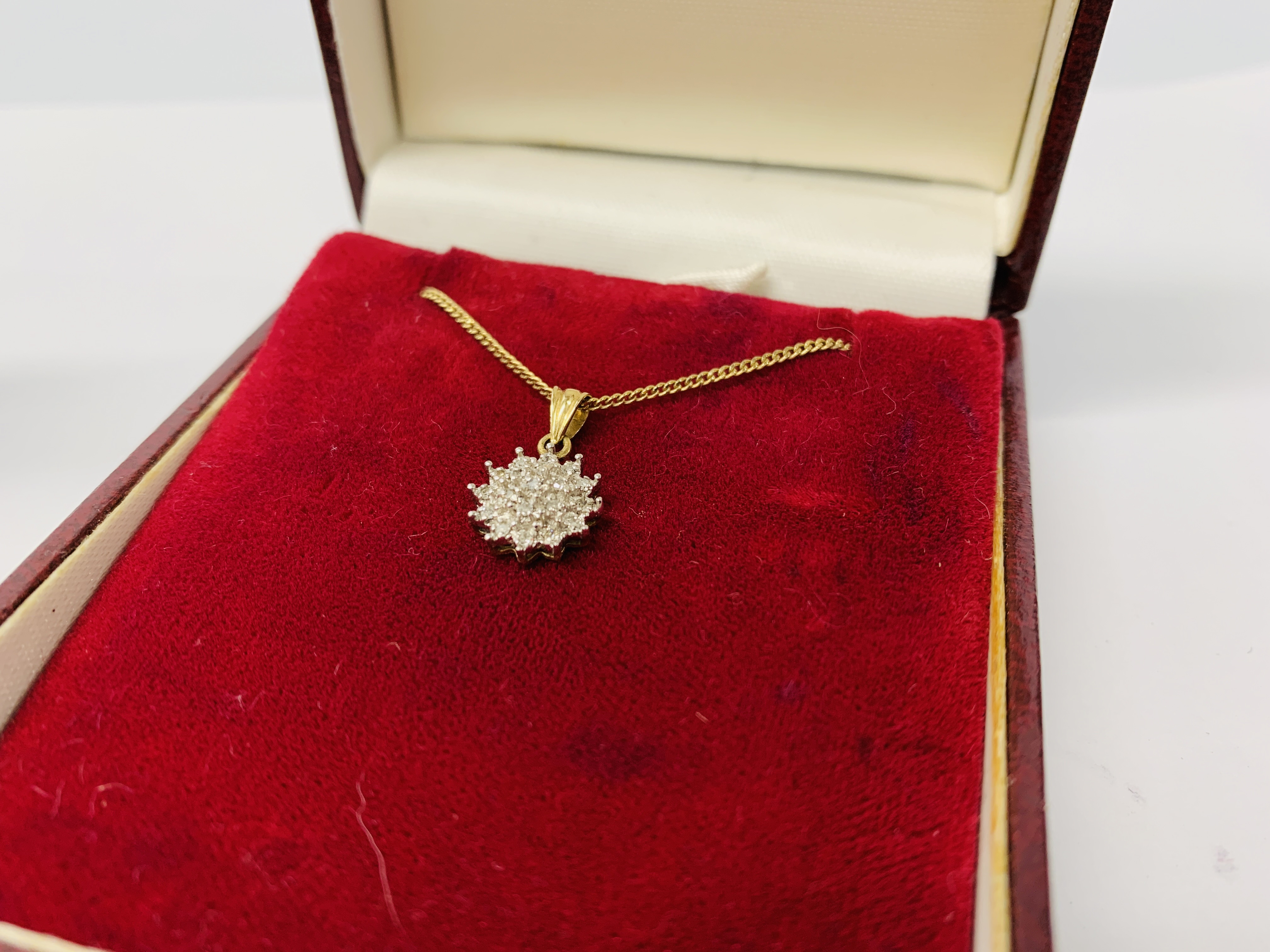 A MULTI DIAMOND SET PENDANT NECKLACE MARKED 375 ALONG WITH A 9CT GOLD MULTI DIAMOND SET RING - Image 2 of 8