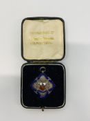 A SILVER MEDALLION, MANCHESTER HARRIERS CLUB 1925.