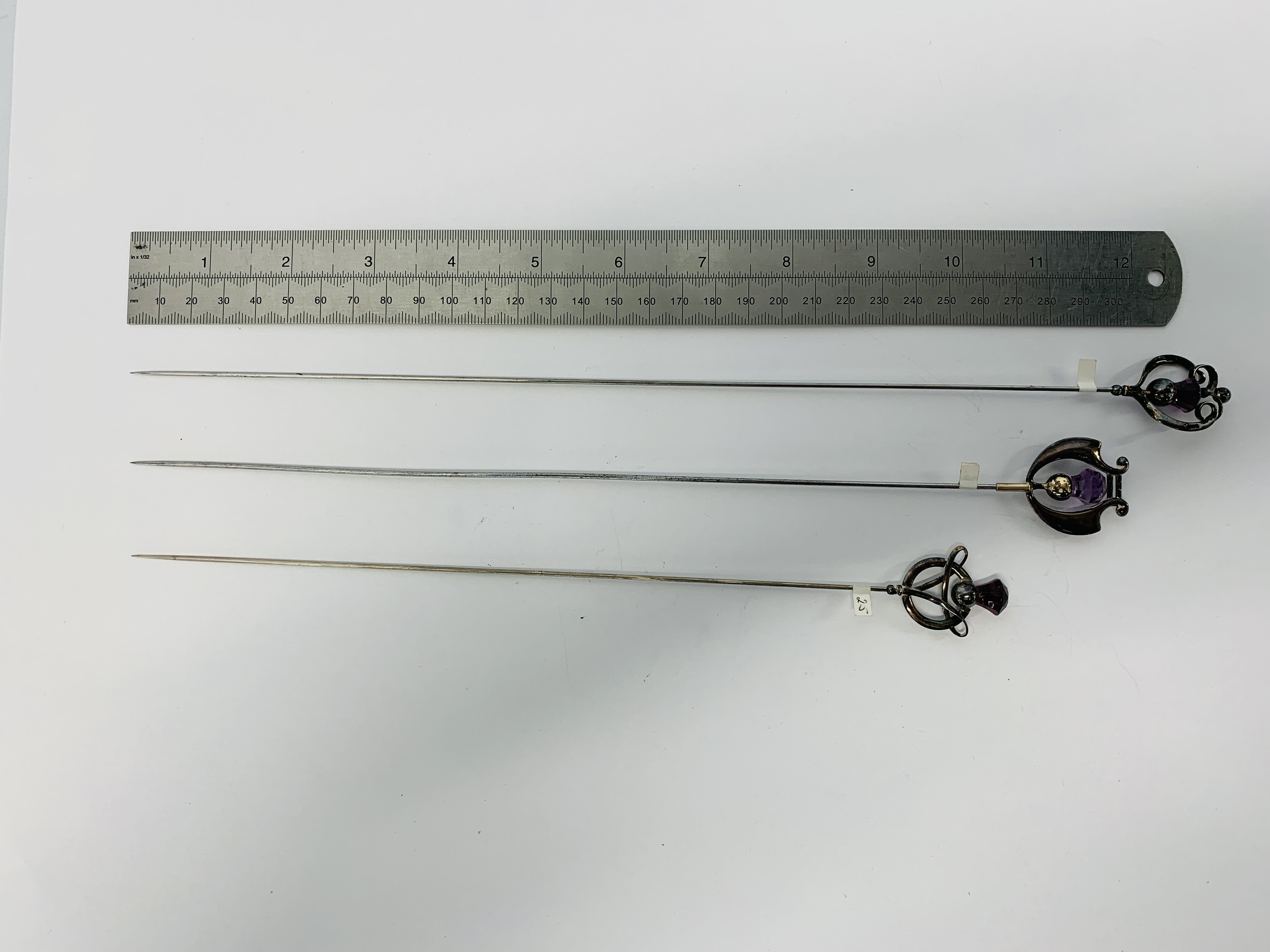 THREE SILVER CHARLES HORNER SILVER HAT PINS, EACH SET WITH A SINGLE AMETHYST, ONE LOOSE STONE, 25, - Image 10 of 10