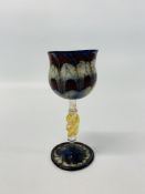 A C19TH VENETIAN TULIP - SHAPED GLASS, THE STEM WITH GILDED SPIRAL TWIST, HEIGHT 14CM.