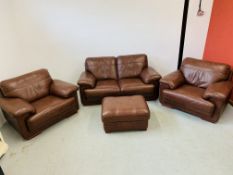 A GOOD QUALITY TAN LEATHER THREE PIECE LOUNGE SUITE WITH MATCHING FOOT STOOL