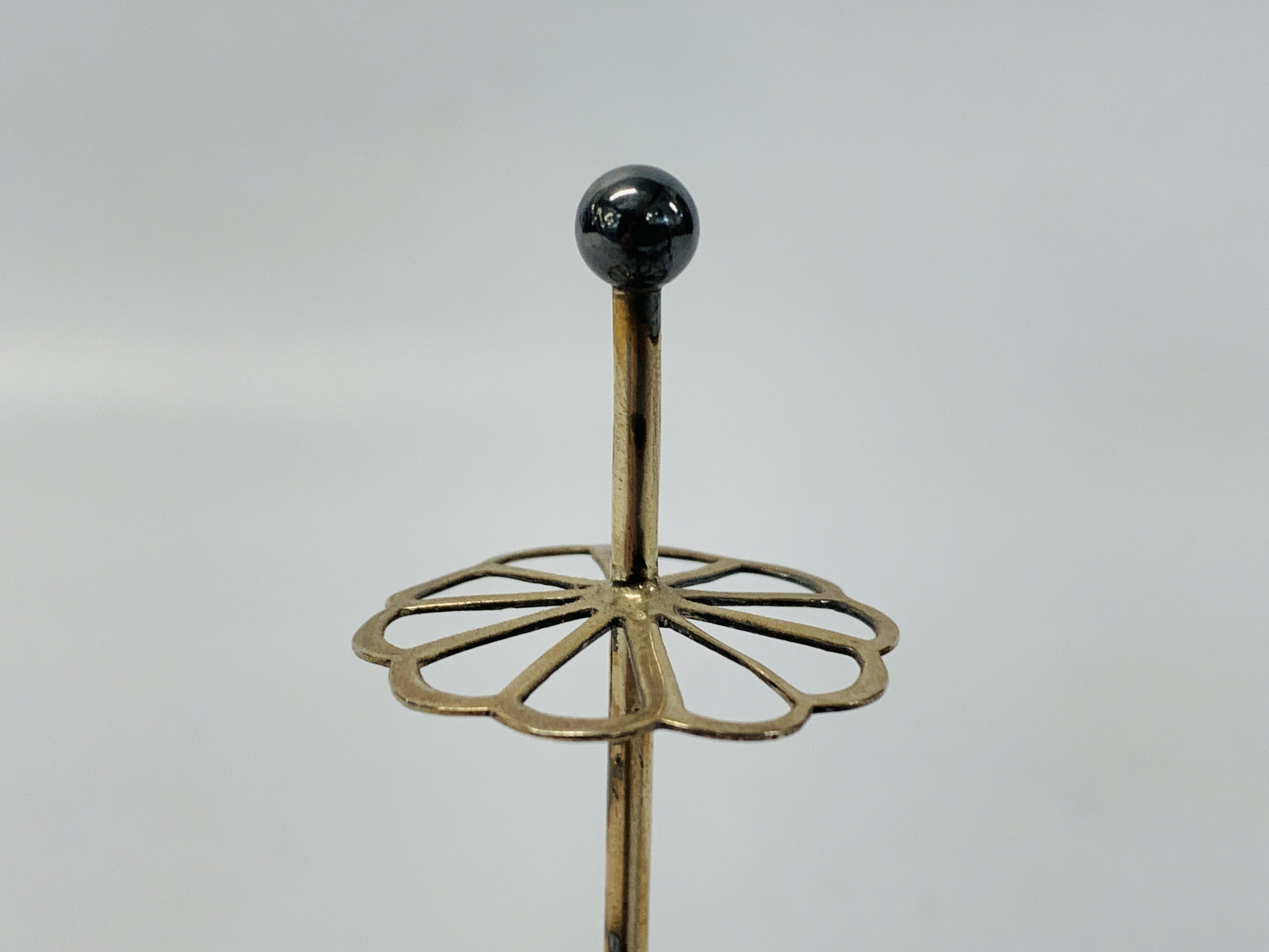 A SILVER HAT PIN STAND BY HM, BIRMINGHAM 1910, HEIGHT 13CM. - Image 7 of 9