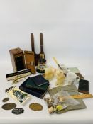 BOX OF COLLECTIBLES TO INCLUDE BOXED MICROSCOPE, VARIOUS VINTAGE MEASURES, VINTAGE COTTON REELS,