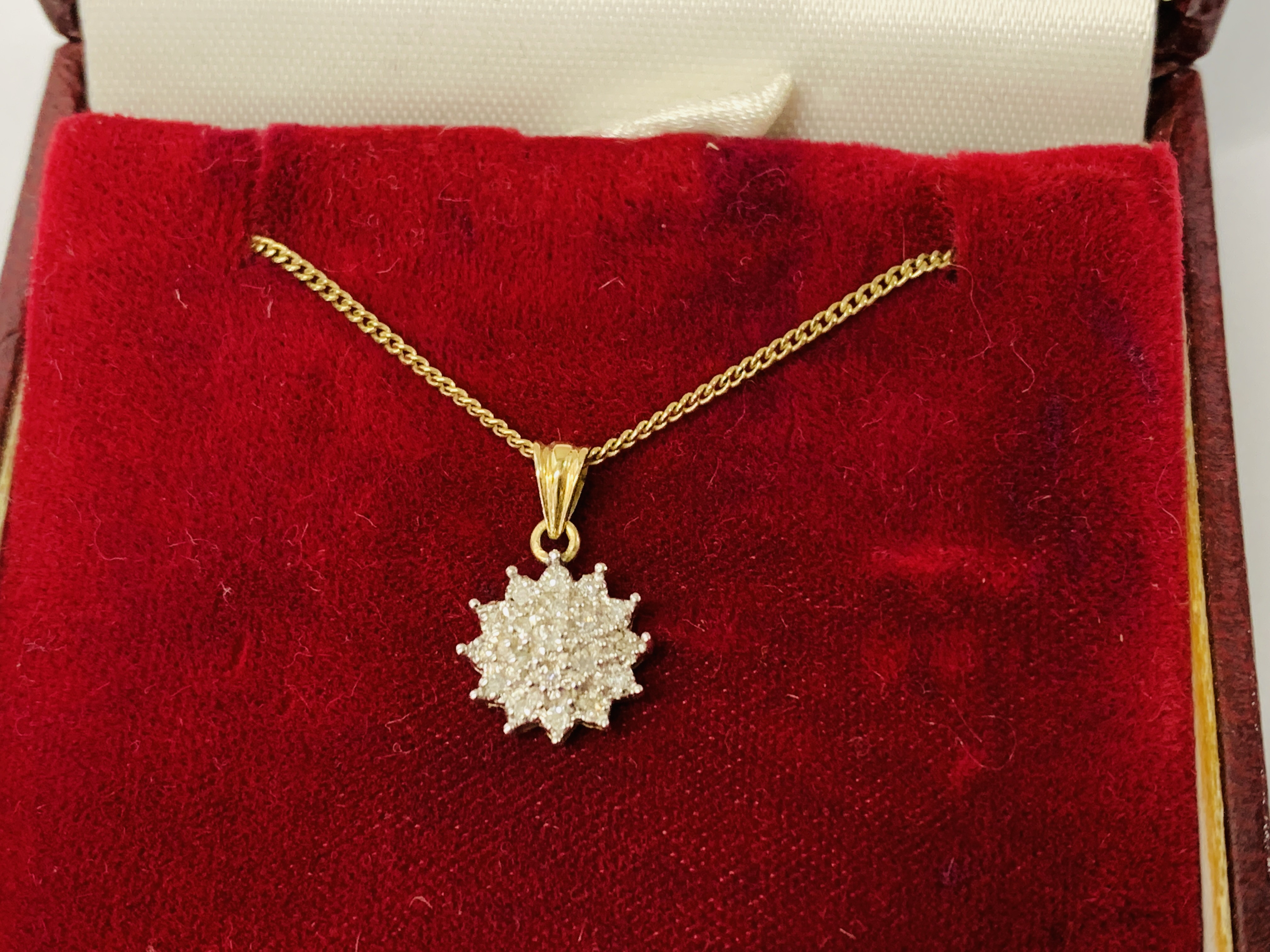 A MULTI DIAMOND SET PENDANT NECKLACE MARKED 375 ALONG WITH A 9CT GOLD MULTI DIAMOND SET RING - Image 4 of 8