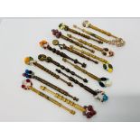 15 X WOODEN TURNED LACE MAKING BOBBINS ALL WITH SPANGLES