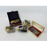 AN EXTENSIVE GROUP OF ASSORTED COSTUME JEWELLERY, PASTE EVENING JEWELS ETC.