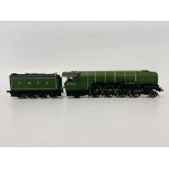 HORNBY "00" GAUGE LOCO AND TENDER "COCK O THE NORTH"