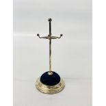 A SILVER HAT PIN STAND BY EW LTD, BIRMINGHAM 1908, HEIGHT 12.5CM.