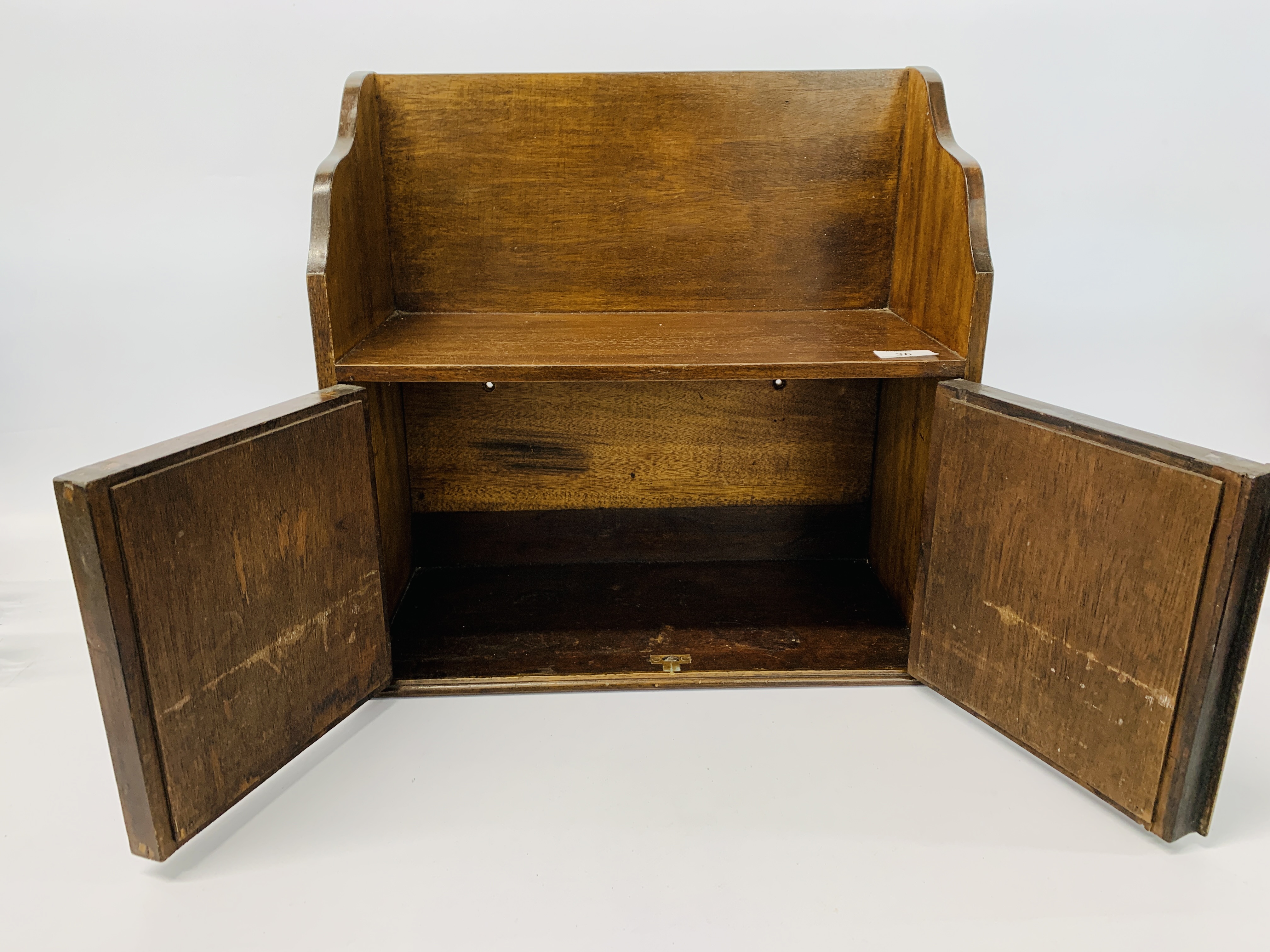 CARVED OAK WALL BRACKET ALONG WITH A VINTAGE MAHOGANY WALL CABINET - Image 3 of 8