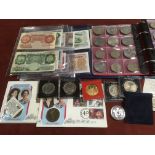 ALBUM WITH A COLLECTION OF COINS AND BANKNOTES, 1986-94 £2 (5),