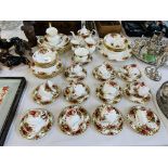 46 PIECES OF ROYAL ALBERT "OLD COUNTRY ROSES" TABLEWARE
