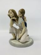 LLADRO FIGURE 6506 GUESS WHO MOTHER AND SON. 23 CM.